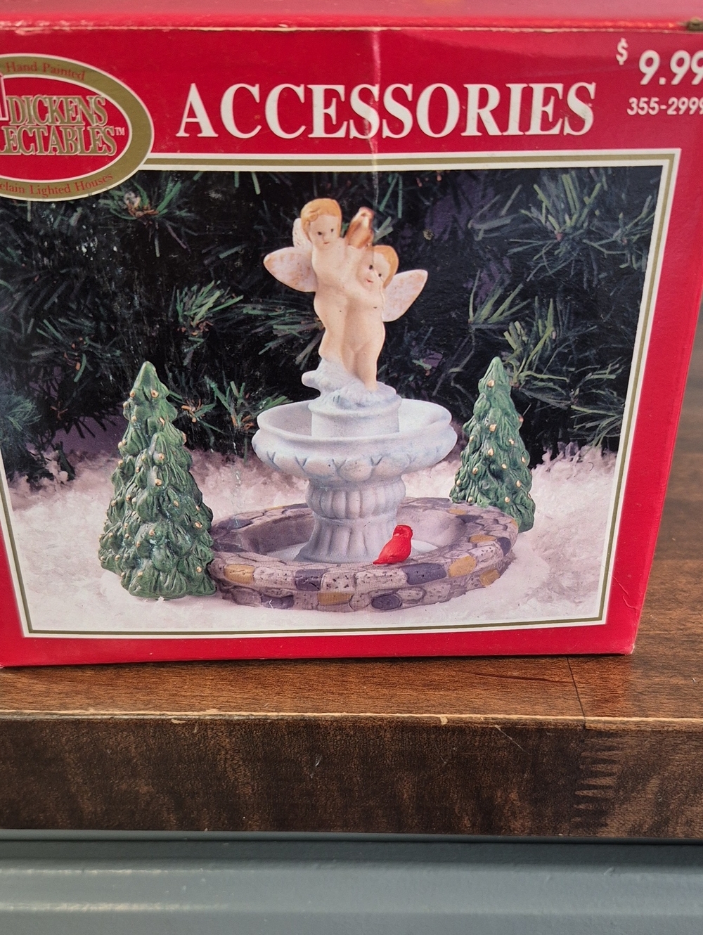 Accessories Winter Fountain Set - White, Green, Red